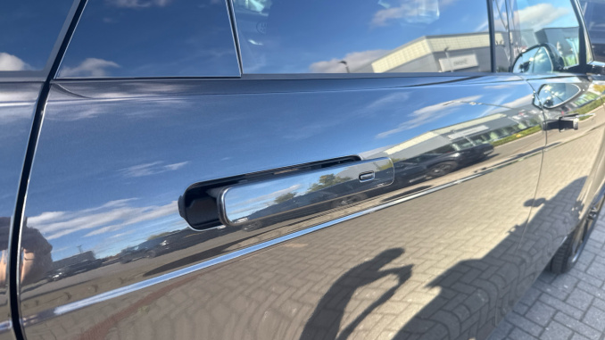 Land Rover Range Rover Evoque 2.0 D200 Hoxton Edition 5dr Auto Diesel Hatchback - Image 35